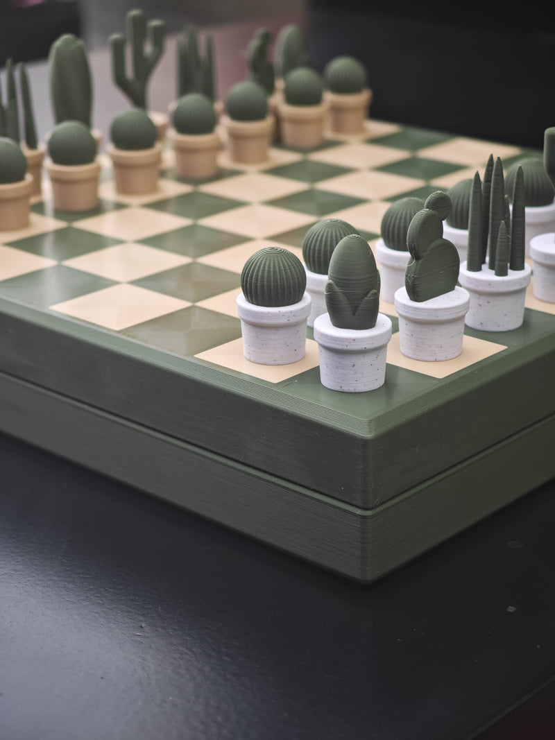 CHESSACTUS - Cactus Theamed Chess Set