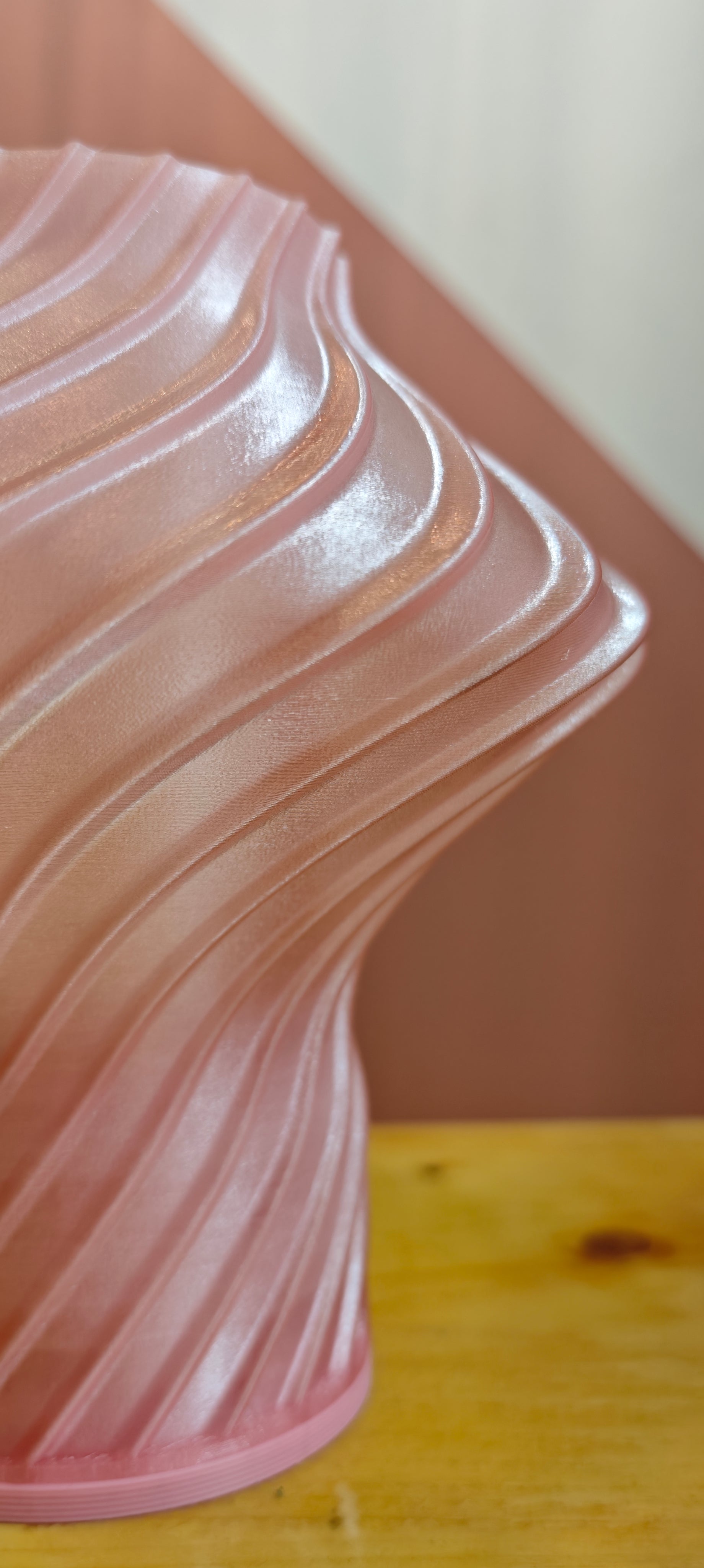 CARLA Lamp — Transparent Green & Transparent Pink - Fully3D Ltd